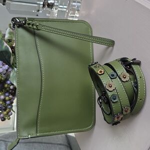 COACH Tea Rose Soho Utility/Olive Green Crossbody& Wristlet Leather Bag
